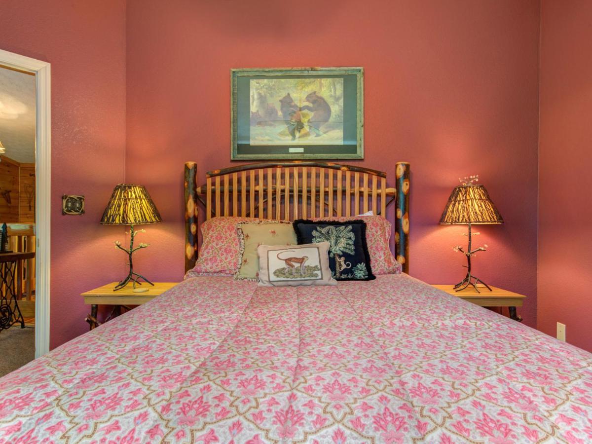 Great Expectations, 3 Bedrooms, Fireplace, Pool Table, Hot Tub, Sleeps 10 Gatlinburg Εξωτερικό φωτογραφία